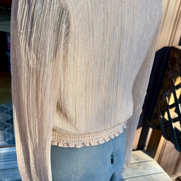 Have Cream and Red Floral Wrap Blouse - Picture 7 of 15